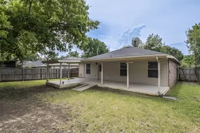 909 Anvil Creek Drive, Arlington, TX 76001 - Photo 9