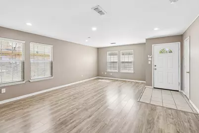 503 Angela Lane, Euless, TX 76039 - Photo 5