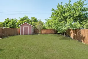 2930 Lancer Ln, Garland, TX 75044 - Photo 15