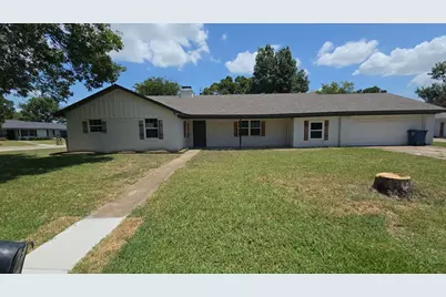 901 Crestview Drive, Kaufman, TX 75142 - Photo 1