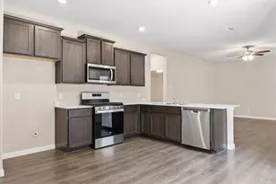 3921 Oak Crk Cir, Denison, TX 75020 - Photo 9