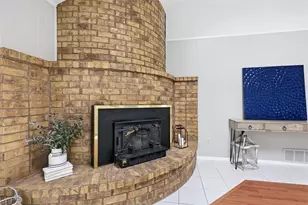 5536 Meadow Oak St, North Richland Hills, TX 76180 - Photo 9