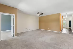 409 Stone Creek Blvd, Glenn Heights, TX 75154 - Photo 11