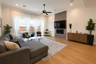 1811 Lande St, Farmers Branch, TX 75234 - Photo 13