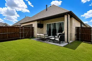 1811 Lande St, Farmers Branch, TX 75234 - Photo 3