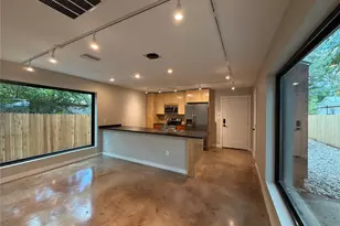 957 Woods Ave, Fort Worth, TX 76102 - Photo 3