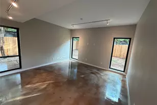 957 Woods Ave, Fort Worth, TX 76102 - Photo 11