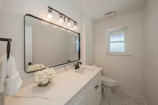 710 Meadow Lake Dr, Lakewood Village, TX 75068 - Photo 15