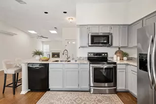 2010 Cottage Oak Ln, Colleyville, TX 76034 - Photo 7
