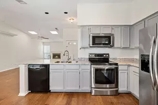 2010 Cottage Oak Ln, Colleyville, TX 76034 - Photo 7