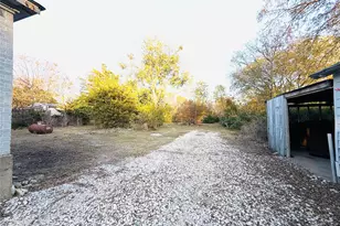 632 Peggs St, DeSoto, TX 75115 - Photo 37