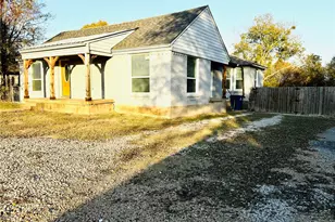 632 Peggs St, DeSoto, TX 75115 - Photo 3