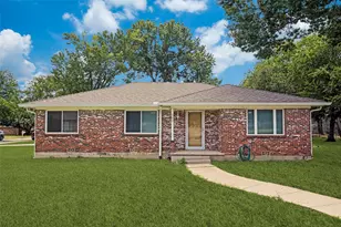 303 Barrett Dr, Justin, TX 76247 - Photo 1