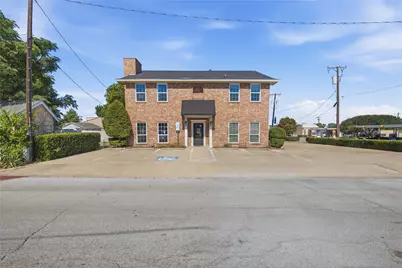 110 S Barto Street, Grapevine, TX 76051 - Photo 1