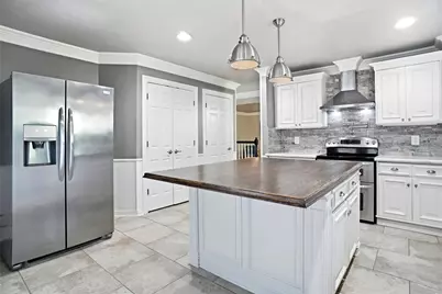 6813 Parkwood Drive, North Richland Hills, TX 76182 - Photo 11