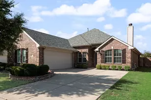 2347 Collin Dr, Grand Prairie, TX 75052 - Photo 1