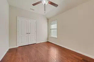 2347 Collin Dr, Grand Prairie, TX 75052 - Photo 27