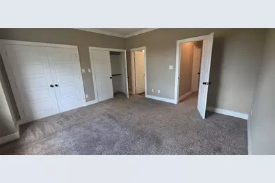 1705 Ash Crescent Street, Fort Worth, TX 76104 - Photo 5