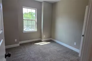 1705 Ash Crescent St, Fort Worth, TX 76104 - Photo 11