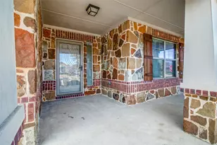 2100 Willow Creek Dr, Little Elm, TX 75068 - Photo 3