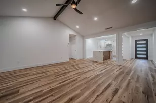 2912 White Oak Ln, Bedford, TX 76021 - Photo 3