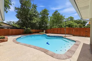 2237 Shady Brook Dr, Bedford, TX 76021 - Photo 37