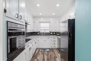 2237 Shady Brook Dr, Bedford, TX 76021 - Photo 15
