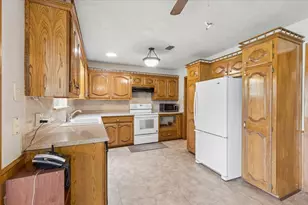 1160 Cr2425, Mineola, TX 75773 - Photo 9