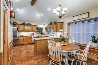 336 Shadow Wood Lane, Hurst, TX 76054 - Photo 11