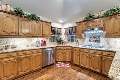336 Shadow Wood Lane, Hurst, TX 76054 - Photo 13