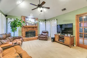 336 Shadow Wood Ln, Hurst, TX 76054 - Photo 17