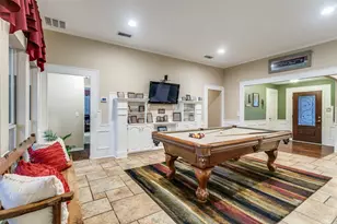 336 Shadow Wood Ln, Hurst, TX 76054 - Photo 9