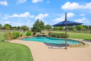 8101 Oak Creek Ln, Denton, TX 76208 - Photo 5