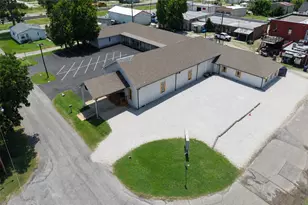 400 N Houston Ave, Pottsboro, TX 75021 - Photo 1