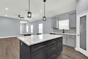 1312 Elm St, Bonham, TX 75418 - Photo 9