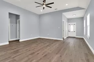 1312 Elm St, Bonham, TX 75418 - Photo 5
