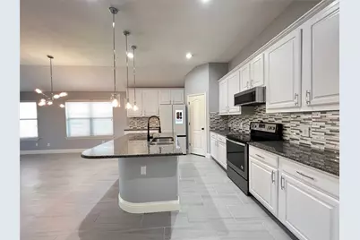 12404 Woods Edge Trail, Fort Worth, TX 76244 - Photo 9