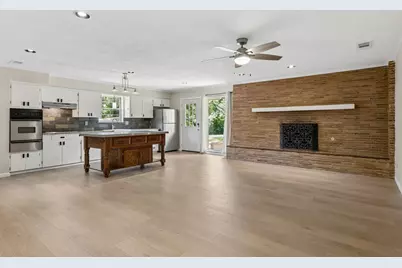 1034 8th Street, Grand Prairie, TX 75050 - Photo 5