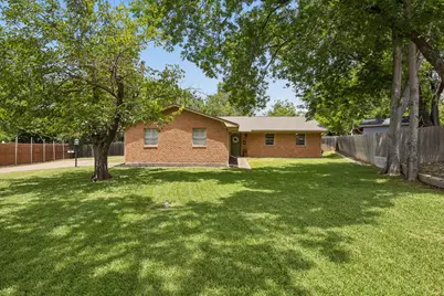1034 8th Street, Grand Prairie, TX 75050 - Photo 1
