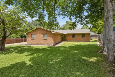 1034 8th Street, Grand Prairie, TX 75050 - Photo 3