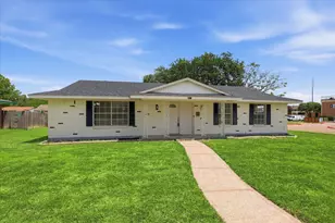 3301 Hillsdale Ln, Garland, TX 75042 - Photo 3