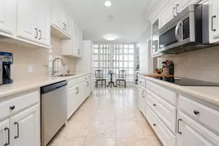 [Address not provided], Dallas, TX 75219 - Photo 7