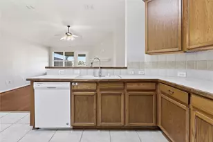 2713 Dawn Spring Dr, Little Elm, TX 75068 - Photo 11