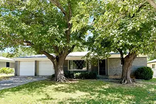 3912 Shawnee Trail, Lake Worth, TX 76135 - Photo 1