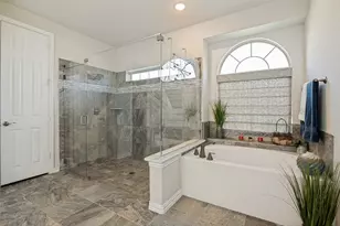 217 Castle Creek Dr, Red Oak, TX 75154 - Photo 27