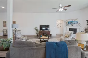 217 Castle Creek Dr, Red Oak, TX 75154 - Photo 11