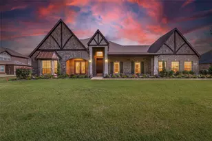 217 Castle Creek Dr, Red Oak, TX 75154 - Photo 1