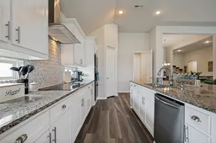 217 Castle Creek Dr, Red Oak, TX 75154 - Photo 21