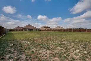 217 Castle Creek Dr, Red Oak, TX 75154 - Photo 37