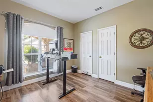 3401 Lochaven Dr, Rowlett, TX 75088 - Photo 11